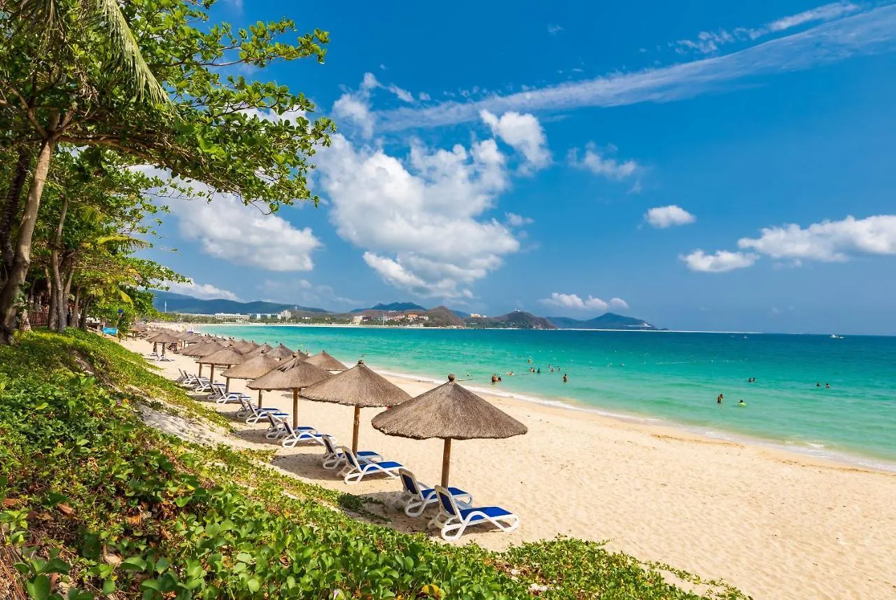 Sunshine Resort Intime Sanya 5*,
