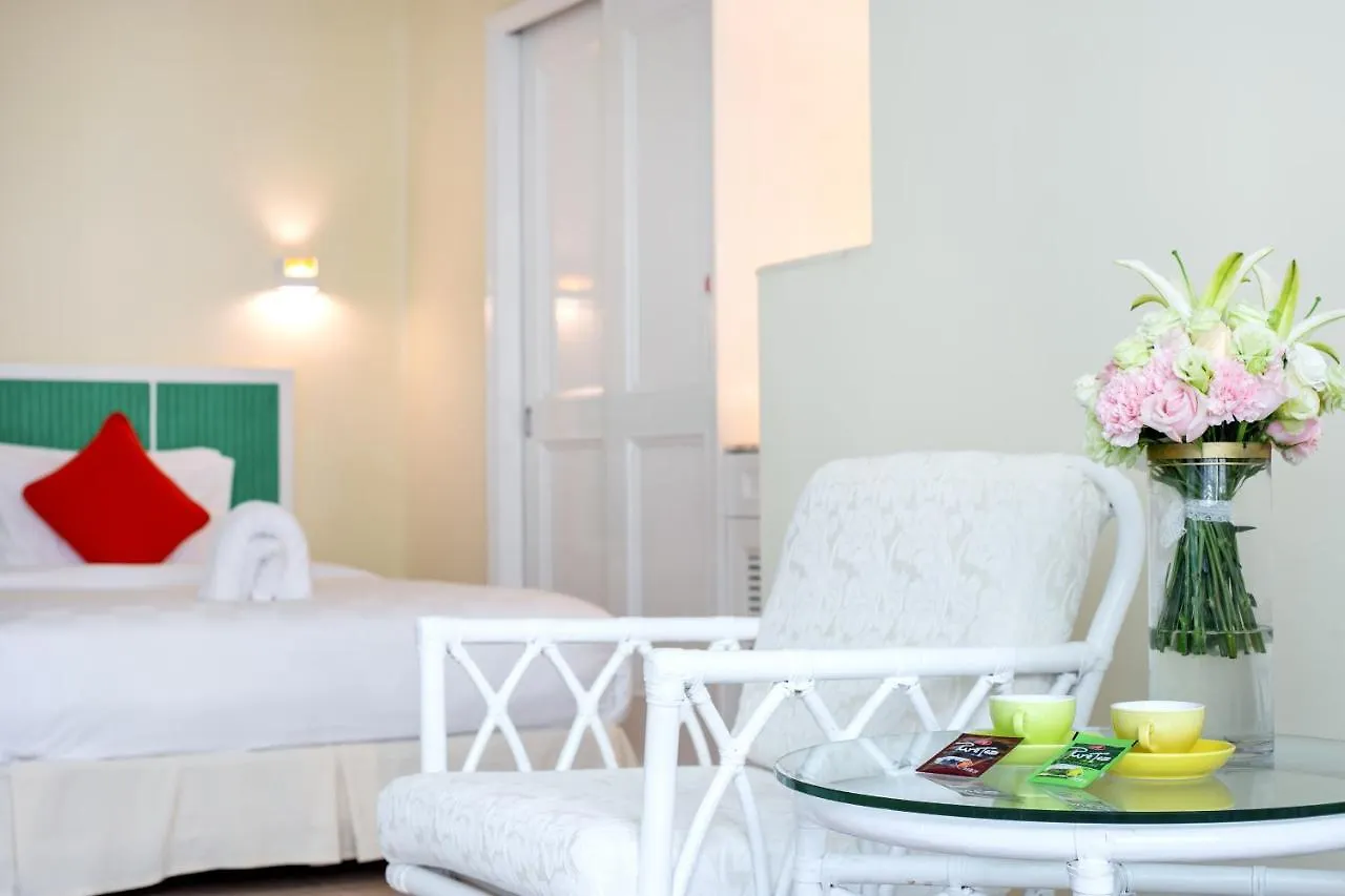 Sunshine Resort Intime Sanya 5*,  China